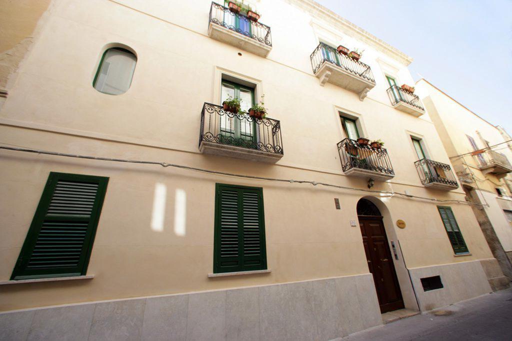 Appartamenti Flavica Trapani Bagian luar foto